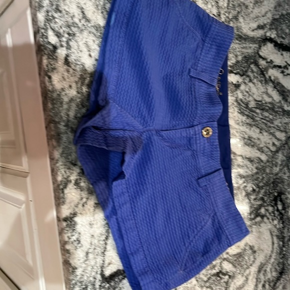 Lilly Pulitzer Textured Shorts | 10 - Picture 1 of 3